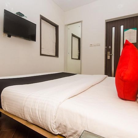 Hotel Capitol 塞恩 外观 照片