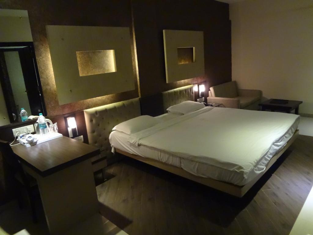 Hotel Capitol 塞恩 客房 照片