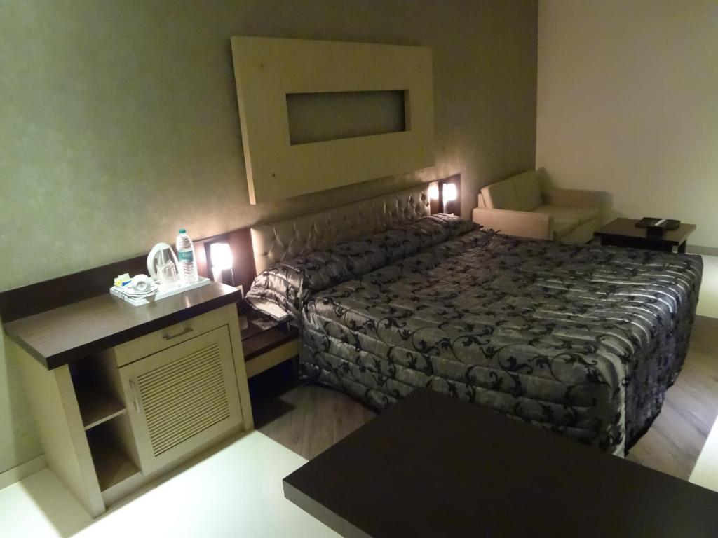 Hotel Capitol 塞恩 客房 照片