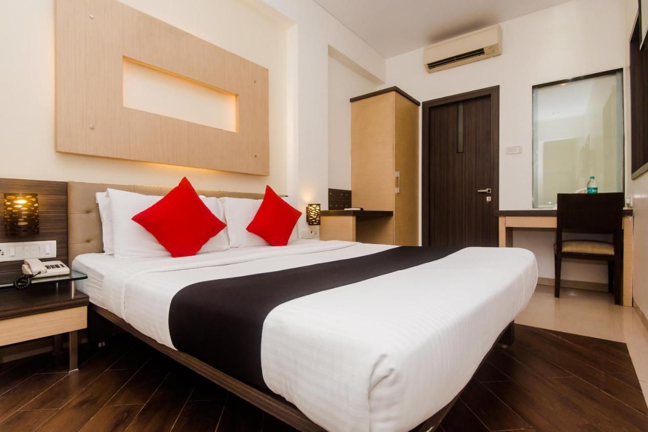 Hotel Capitol 塞恩 外观 照片