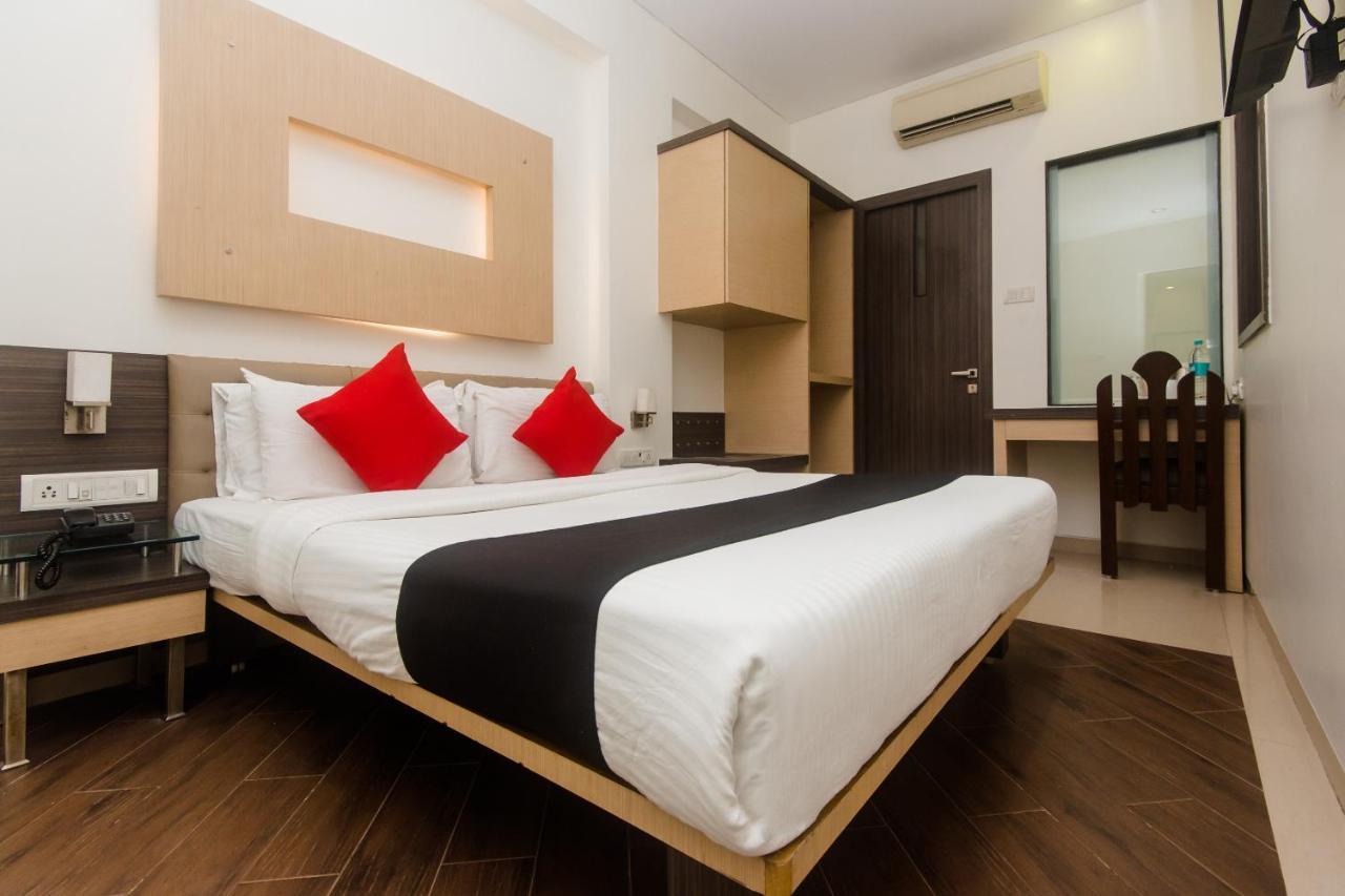 Hotel Capitol 塞恩 外观 照片